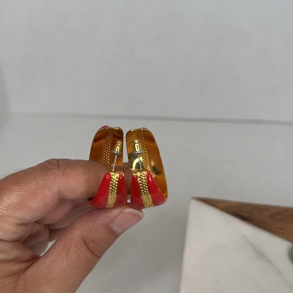Vintage 1980'sRed and Gold Hoop Earrings lot E10